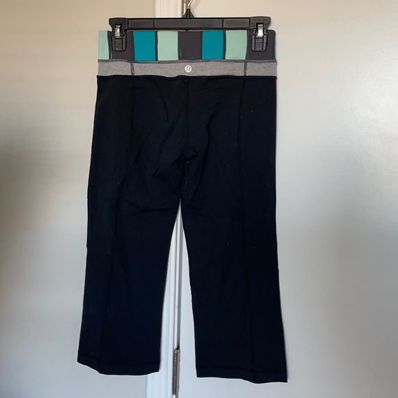 lululemon athletica Pants - Lululemon Cropped Reversible Pants Size:4